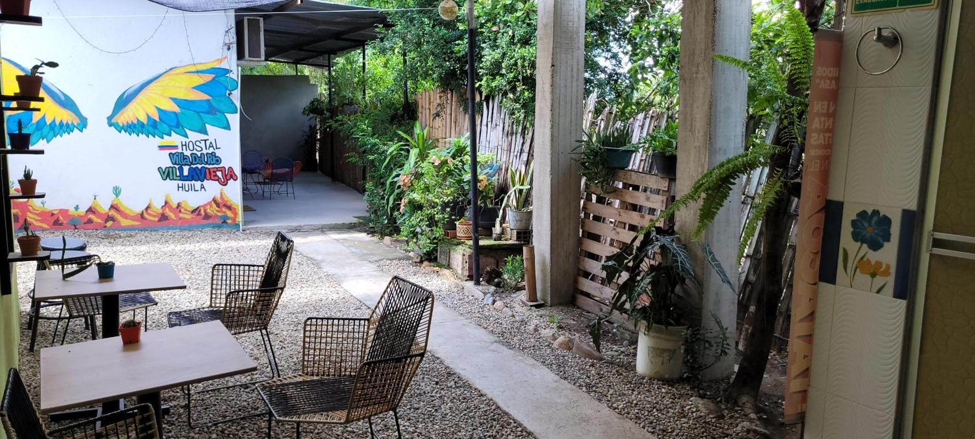 Hostal Villa Del Rio Las Brisas Villavieja Exterior foto
