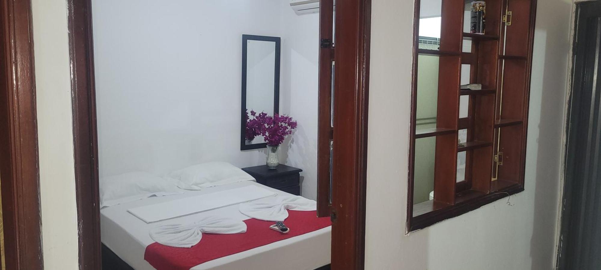 Hostal Villa Del Rio Las Brisas Villavieja Exterior foto